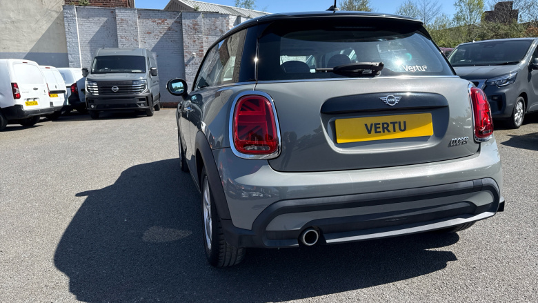 MINI Hatchback 1.5 Cooper Classic 3dr Petrol Hatchback